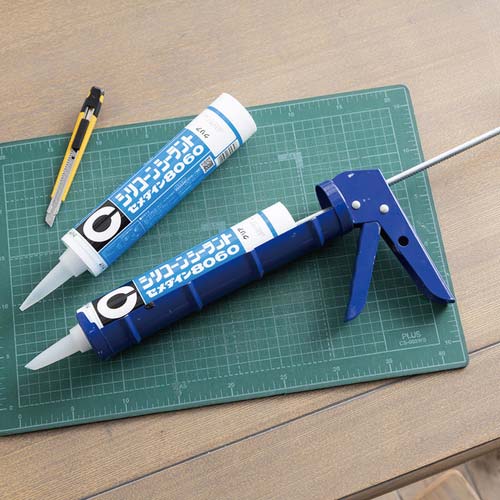 セメダイン シリコーンシーラント 8070プロ ホワイト 330ml(防カビシリコン) SR-230